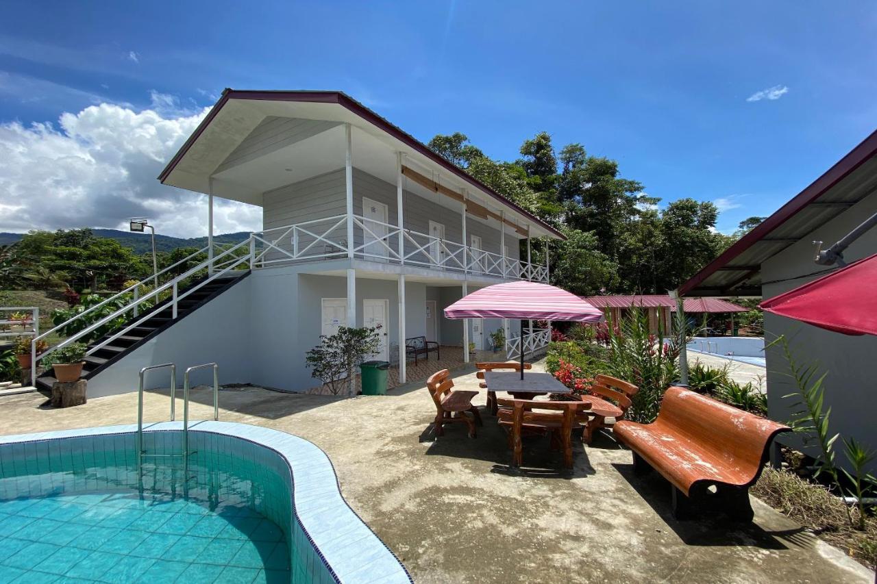 Hotel SPOT ON 90279 Kinomulok Garden Ranau Exterior foto